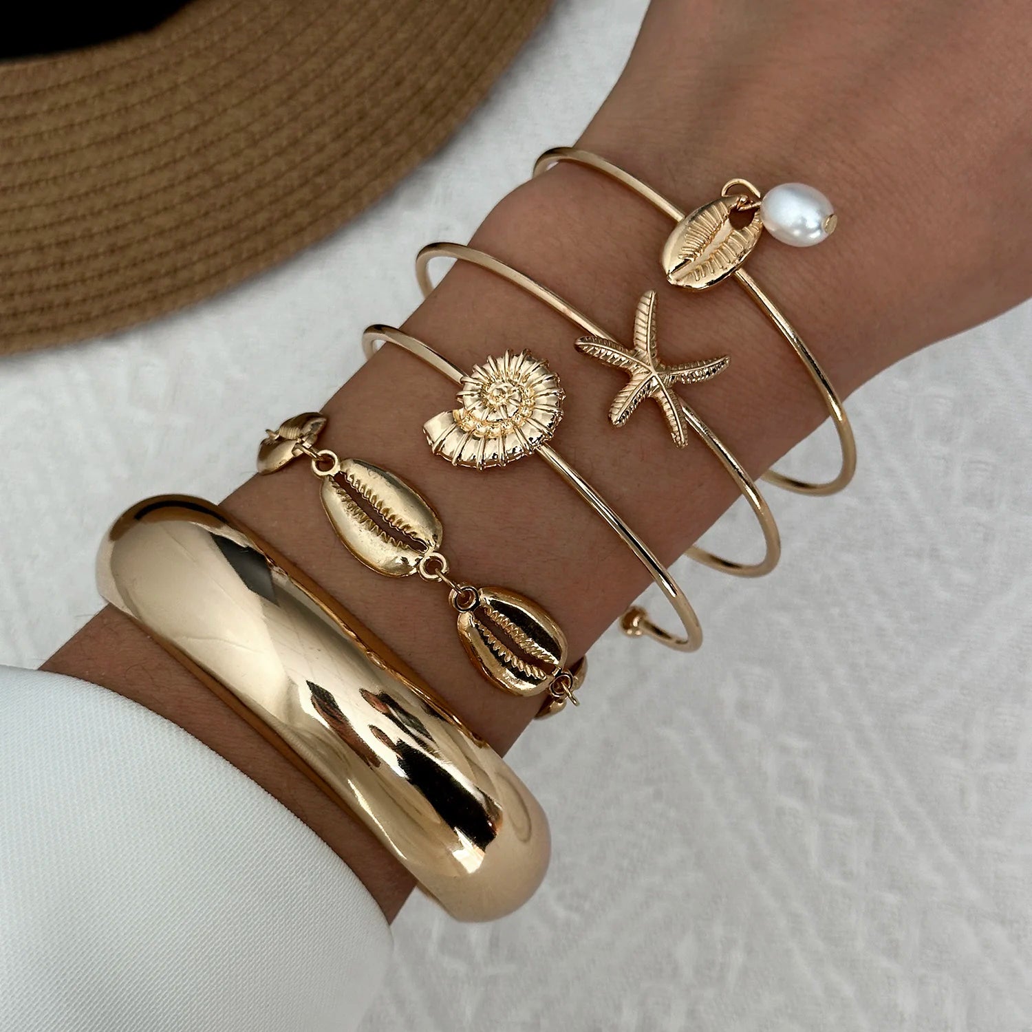 Summer Ocean Shells Starfish Pearls Bracelets Set for Women Alloy Iron Sunlit Radiance Stackable Beach Vacation Jewelry Gifts