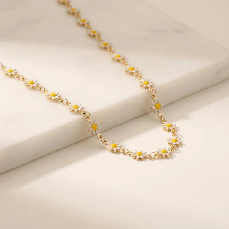 Summer Jewelry, Women's White and Colorful Flower Necklace, Cute Flower Necklace That Won't Fade, Adorable Necklace.