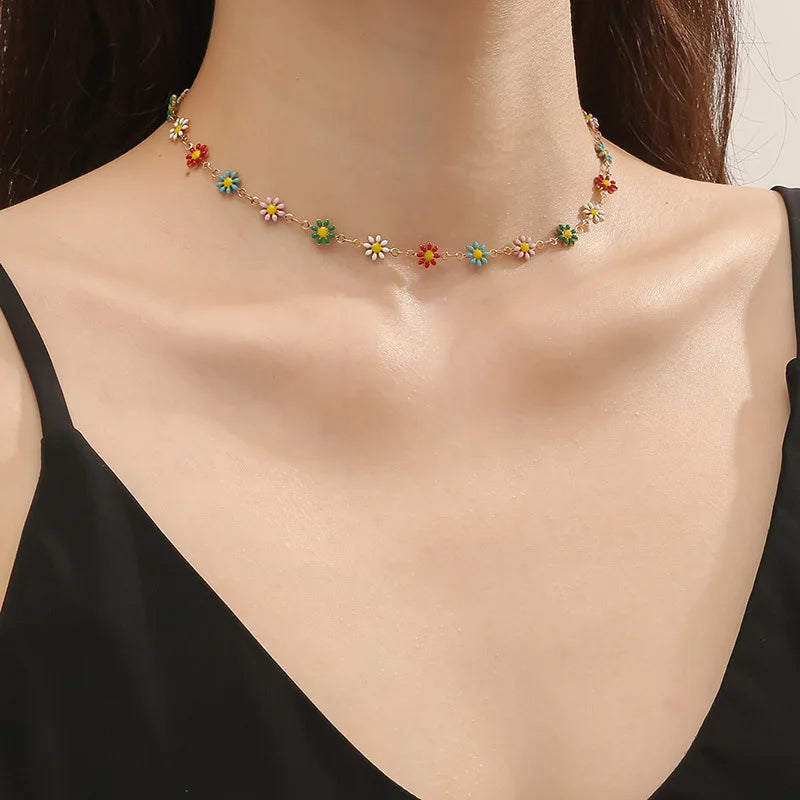 Summer Jewelry, Women's White and Colorful Flower Necklace, Cute Flower Necklace That Won't Fade, Adorable Necklace.